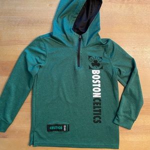NBA Boston Celtics long sleeve shirt with hood size 8
